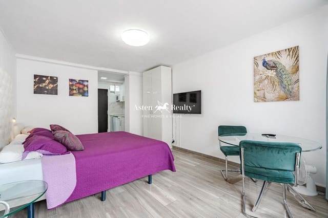 Appartement à vendre à Playa de las Américas, Adeje avec piscine - 240 000 € (Ref: 8664592)