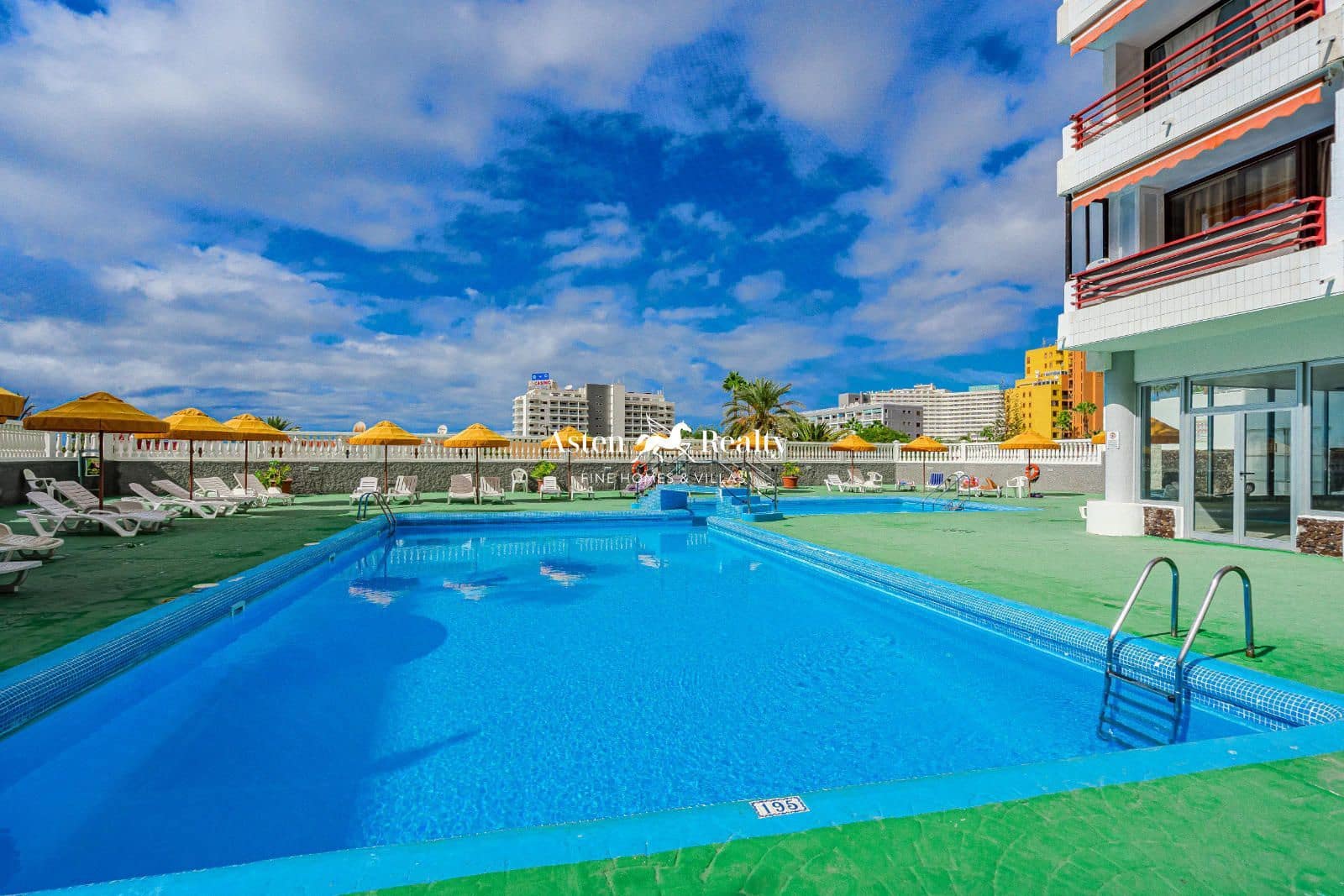 Appartement à vendre à Costa Adeje avec piscine - 240 000 € (Ref: 8664592)