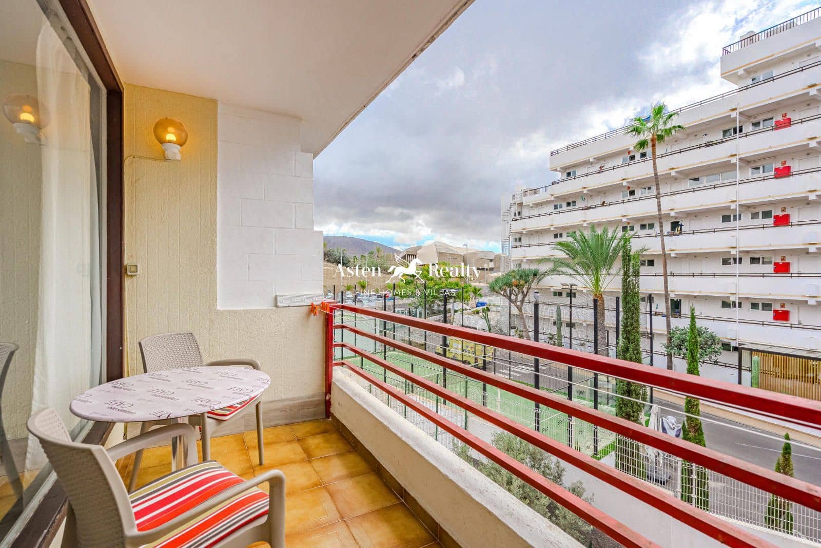 Appartement à vendre à Costa Adeje avec piscine - 240 000 € (Ref: 8664592)