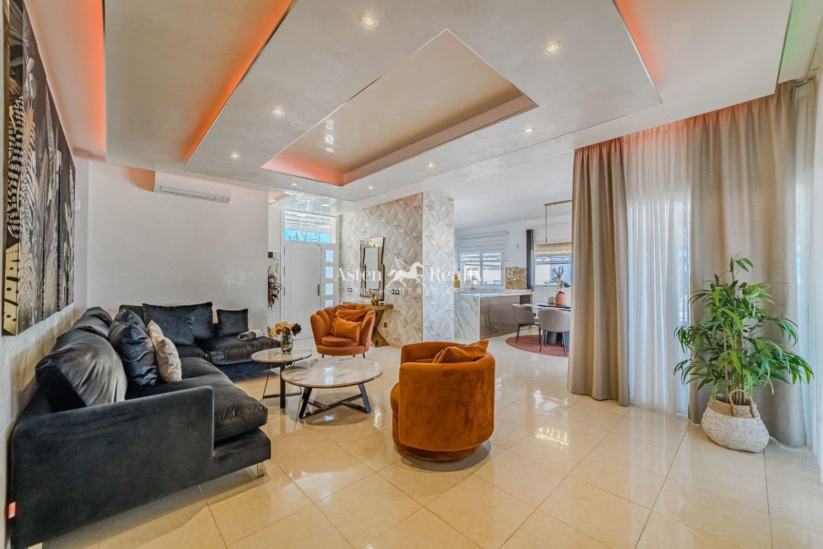 3 quarto Casa em Banda para venda em Torviscas com piscina garagem - 1 140 000 € (Ref: 8667026)