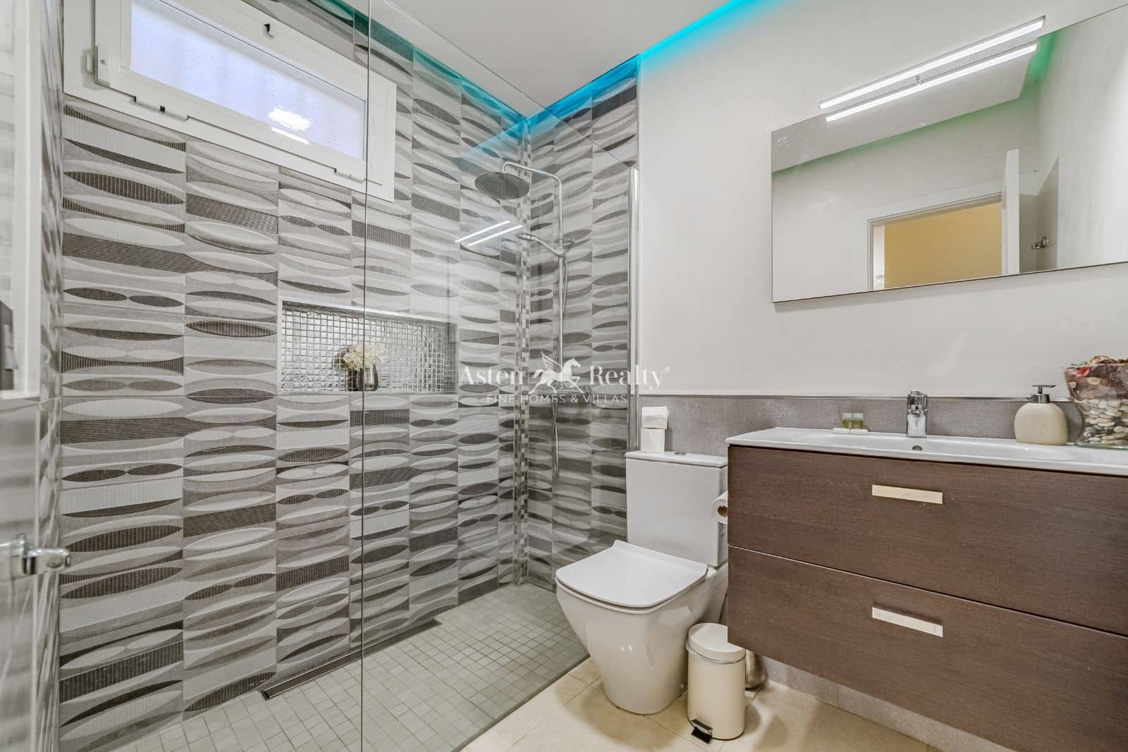 3 quarto Casa em Banda para venda em Torviscas com piscina garagem - 1 140 000 € (Ref: 8667026)