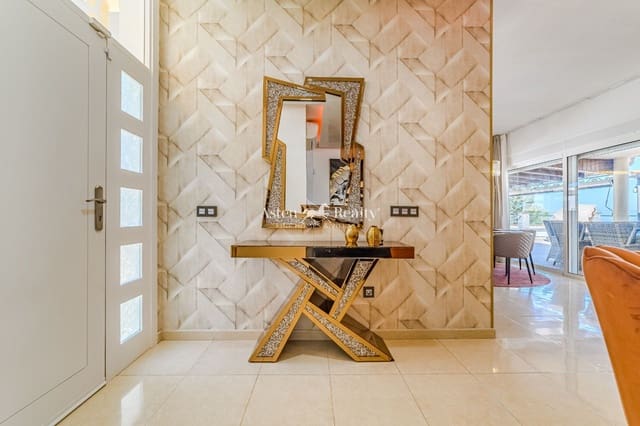 3 chambre Maison de Ville à vendre à Torviscas, Adeje avec piscine garage - 1 140 000 € (Ref: 8667026)