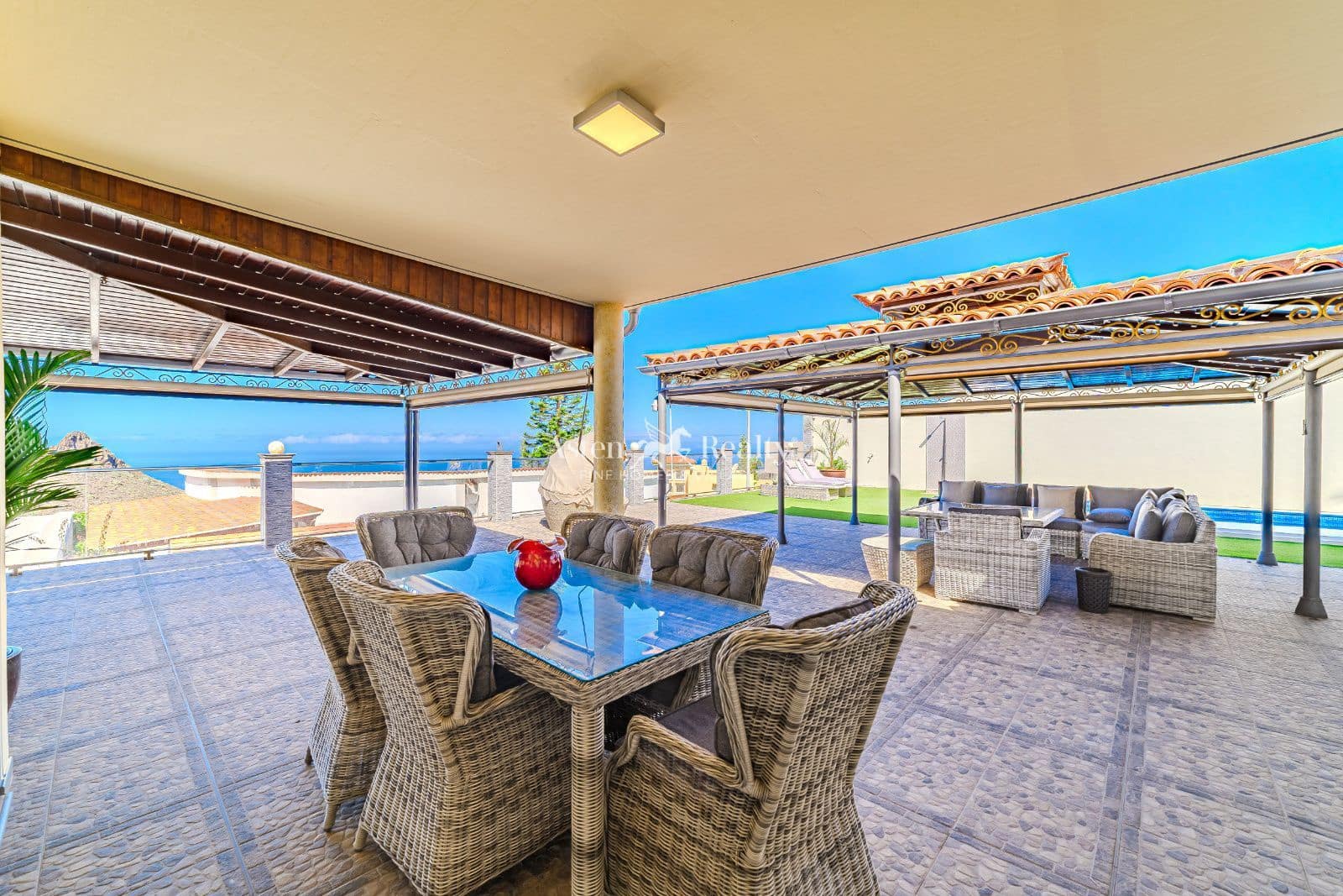 3 quarto Casa em Banda para venda em Torviscas com piscina garagem - 1 140 000 € (Ref: 8667026)