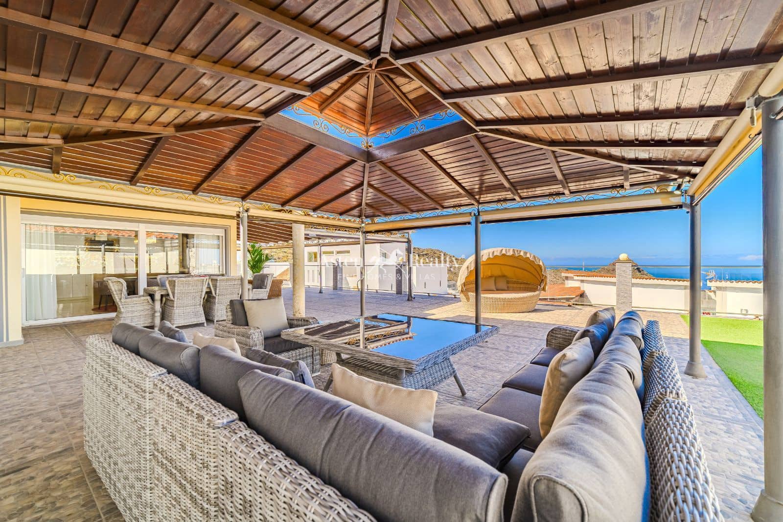 3 quarto Casa em Banda para venda em Torviscas com piscina garagem - 1 140 000 € (Ref: 8667026)