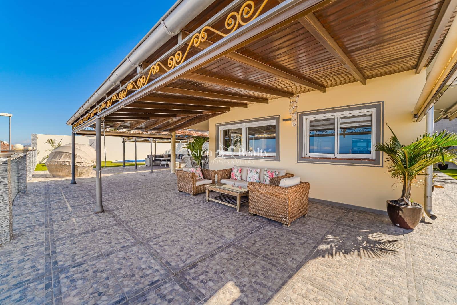 3 quarto Casa em Banda para venda em Torviscas com piscina garagem - 1 140 000 € (Ref: 8667026)