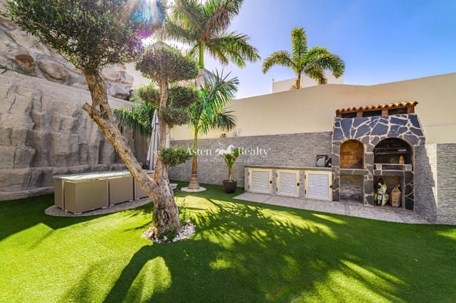 3 chambre Maison de Ville à vendre à Torviscas, Adeje avec piscine garage - 1 140 000 € (Ref: 8667026)