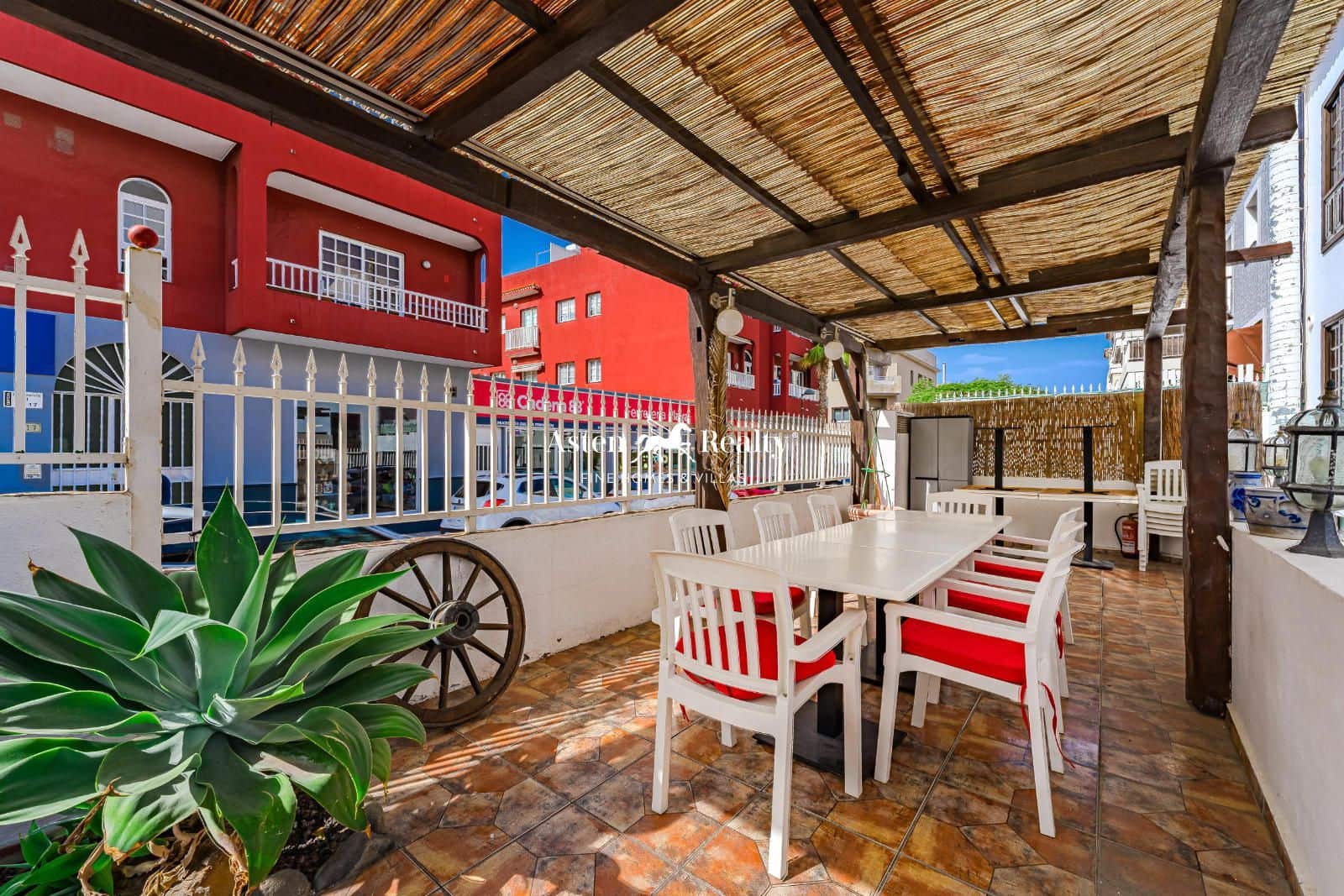 5 soveværelse Villa til salg i Playa San Juan - € 1.200.000 (Ref: 8674866)