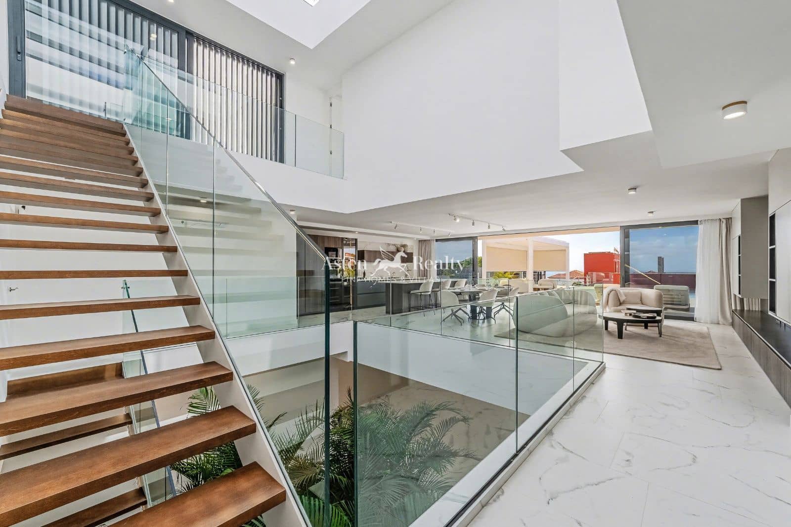 5 soveværelse Byhus til salg i Torviscas med swimmingpool garage - € 3.500.000 (Ref: 8678745)