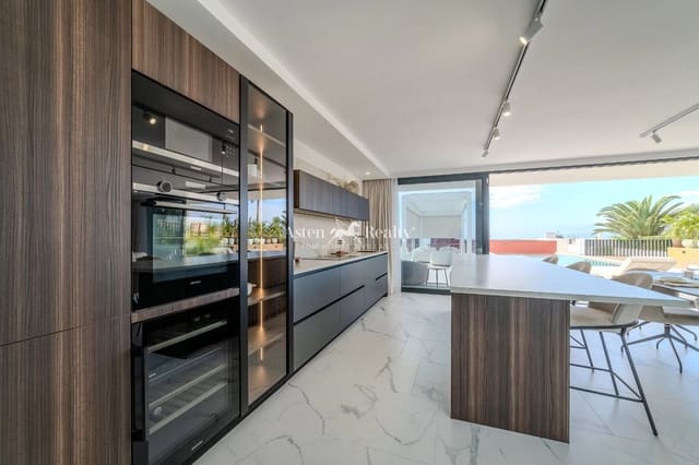 5 makuuhuone Omakotitalo myytävänä paikassa Torviscas, Adeje mukana uima-altaan 
autotalli - 3 500 000 € (Ref: 8678745)