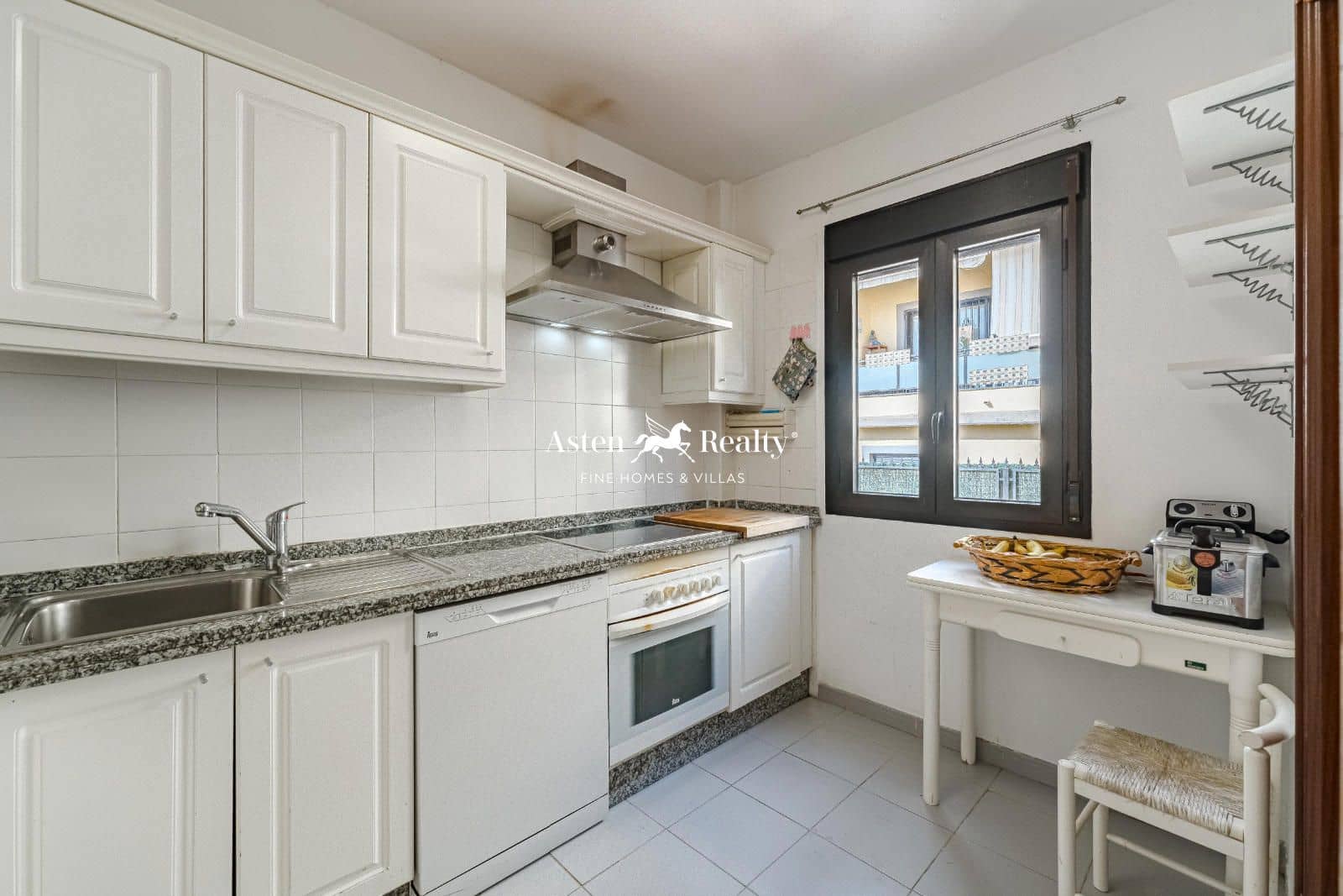 3 soverom Hus til salgs i Adeje med garasje - € 360 000 (Ref: 8693878)