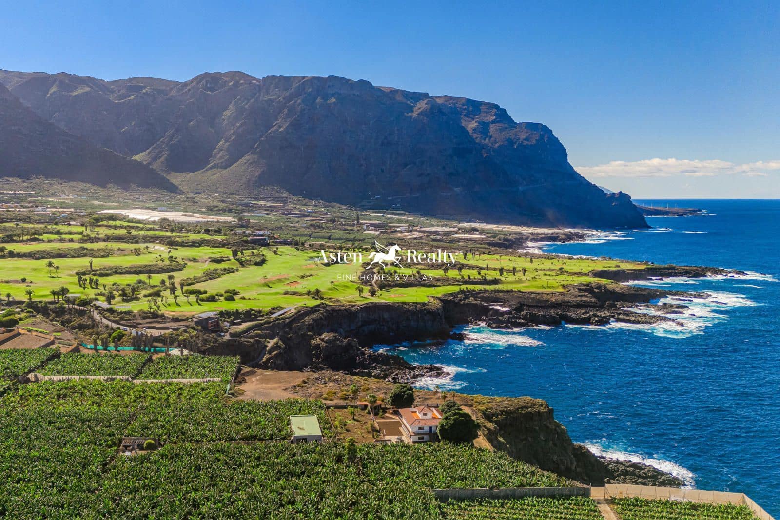 6 soveværelse Byhus til salg i Buenavista del Norte med swimmingpool garage - € 2.990.000 (Ref: 8695809)