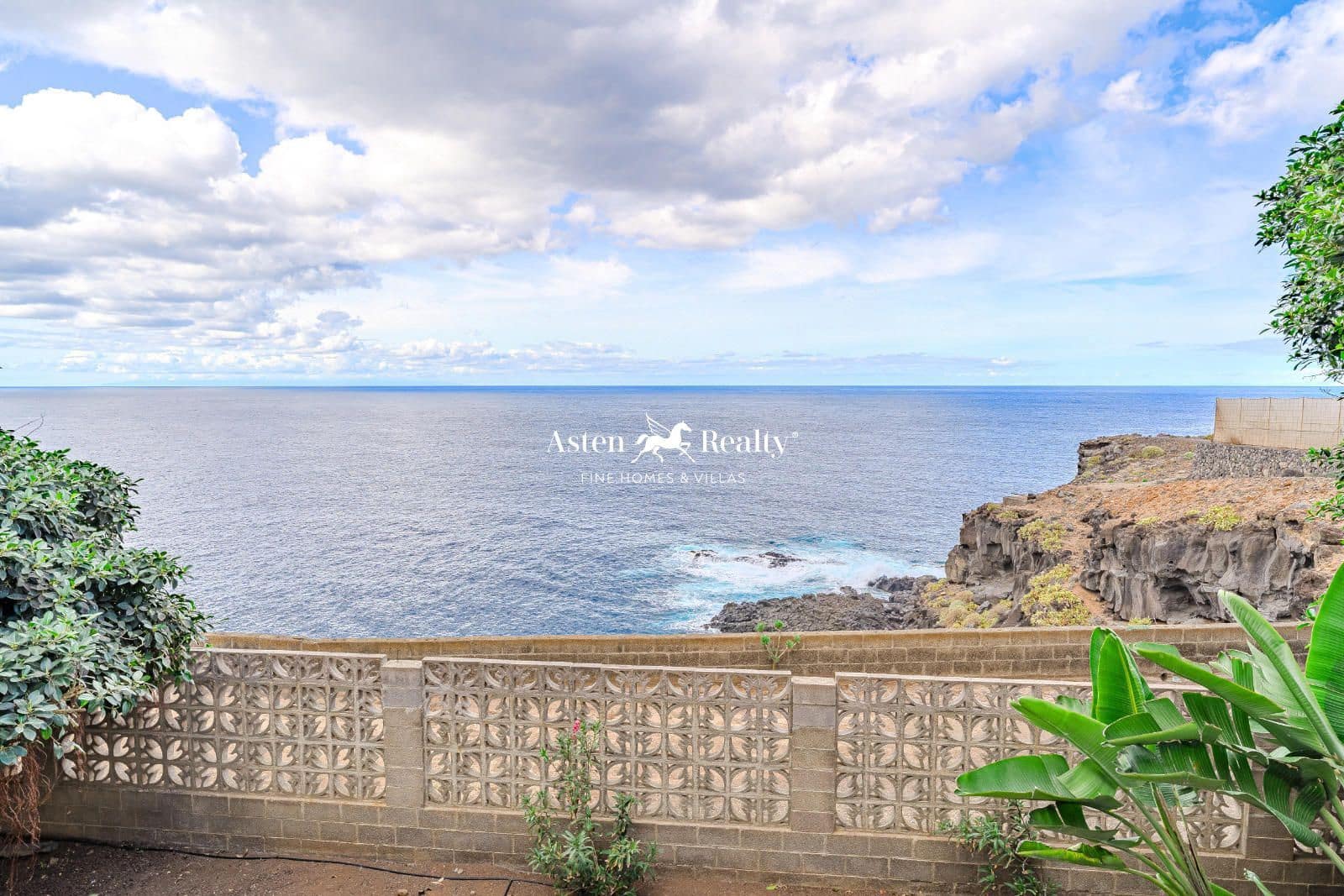 6 soveværelse Byhus til salg i Buenavista del Norte med swimmingpool garage - € 2.990.000 (Ref: 8695809)