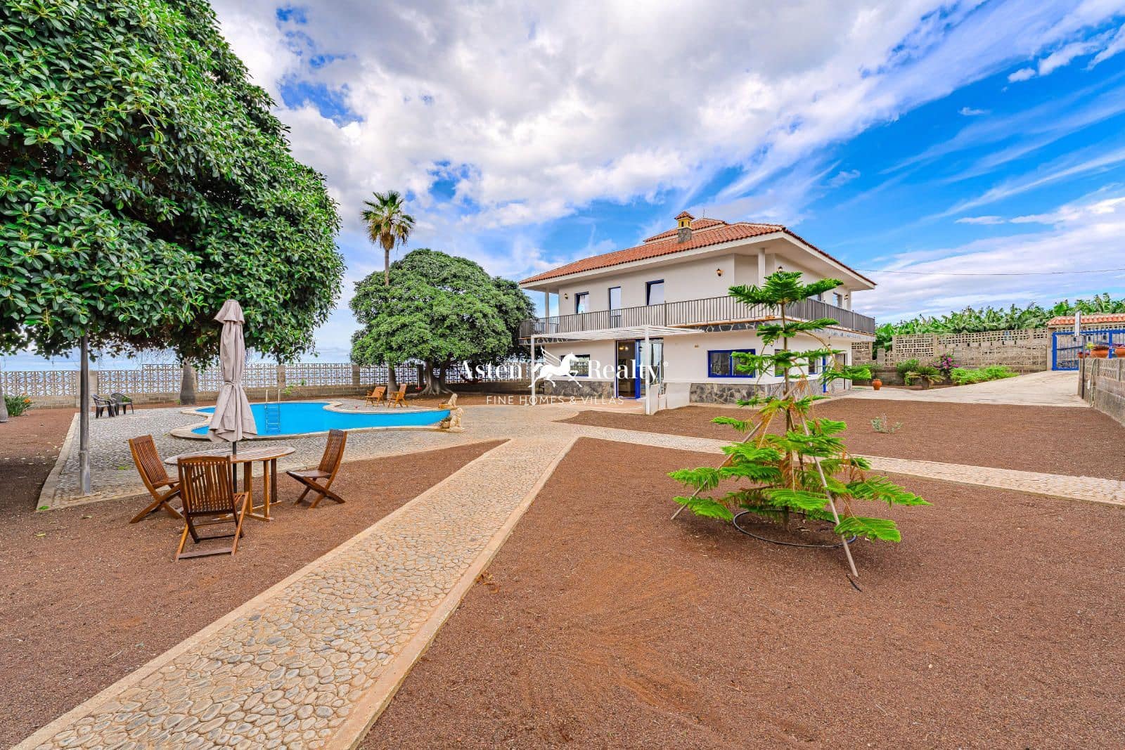 6 soveværelse Byhus til salg i Buenavista del Norte med swimmingpool garage - € 2.990.000 (Ref: 8695809)