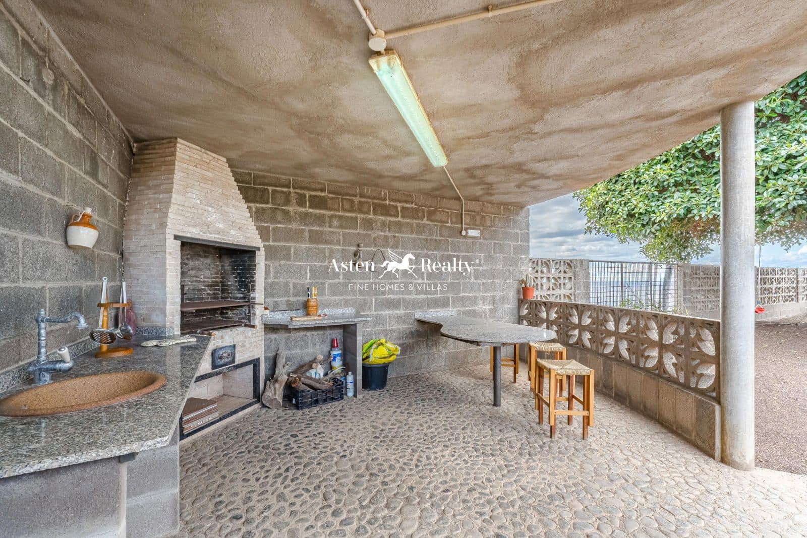 6 soveværelse Byhus til salg i Buenavista del Norte med swimmingpool garage - € 2.990.000 (Ref: 8695809)