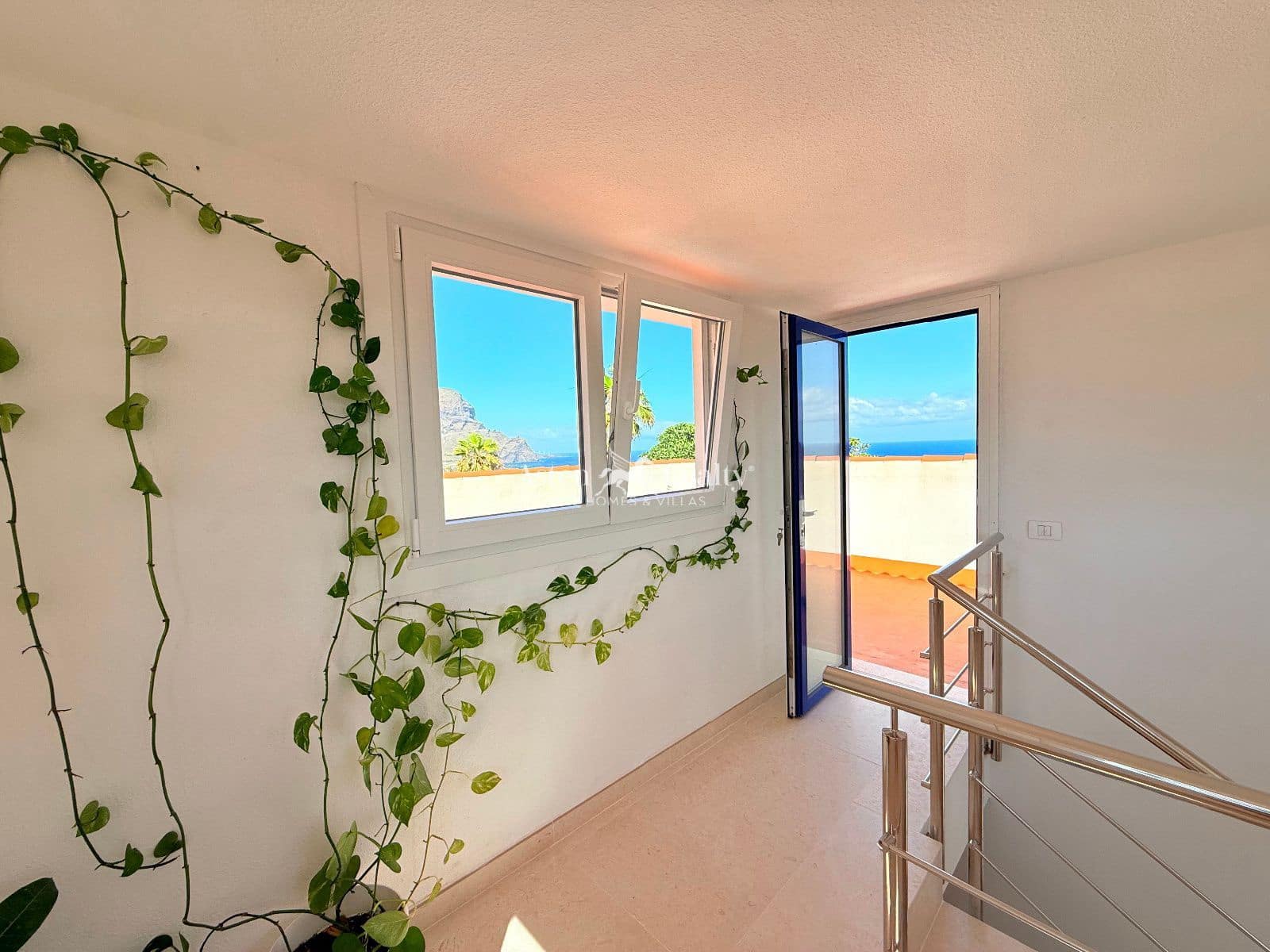 6 soveværelse Byhus til salg i Buenavista del Norte med swimmingpool garage - € 2.990.000 (Ref: 8695809)