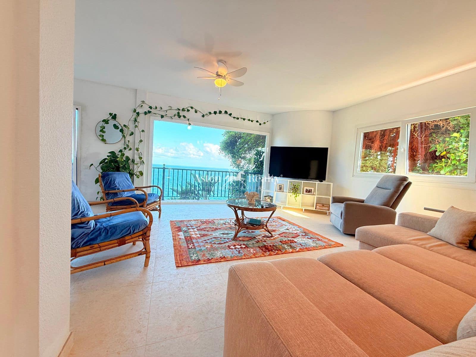 6 soveværelse Byhus til salg i Buenavista del Norte med swimmingpool garage - € 2.990.000 (Ref: 8695809)