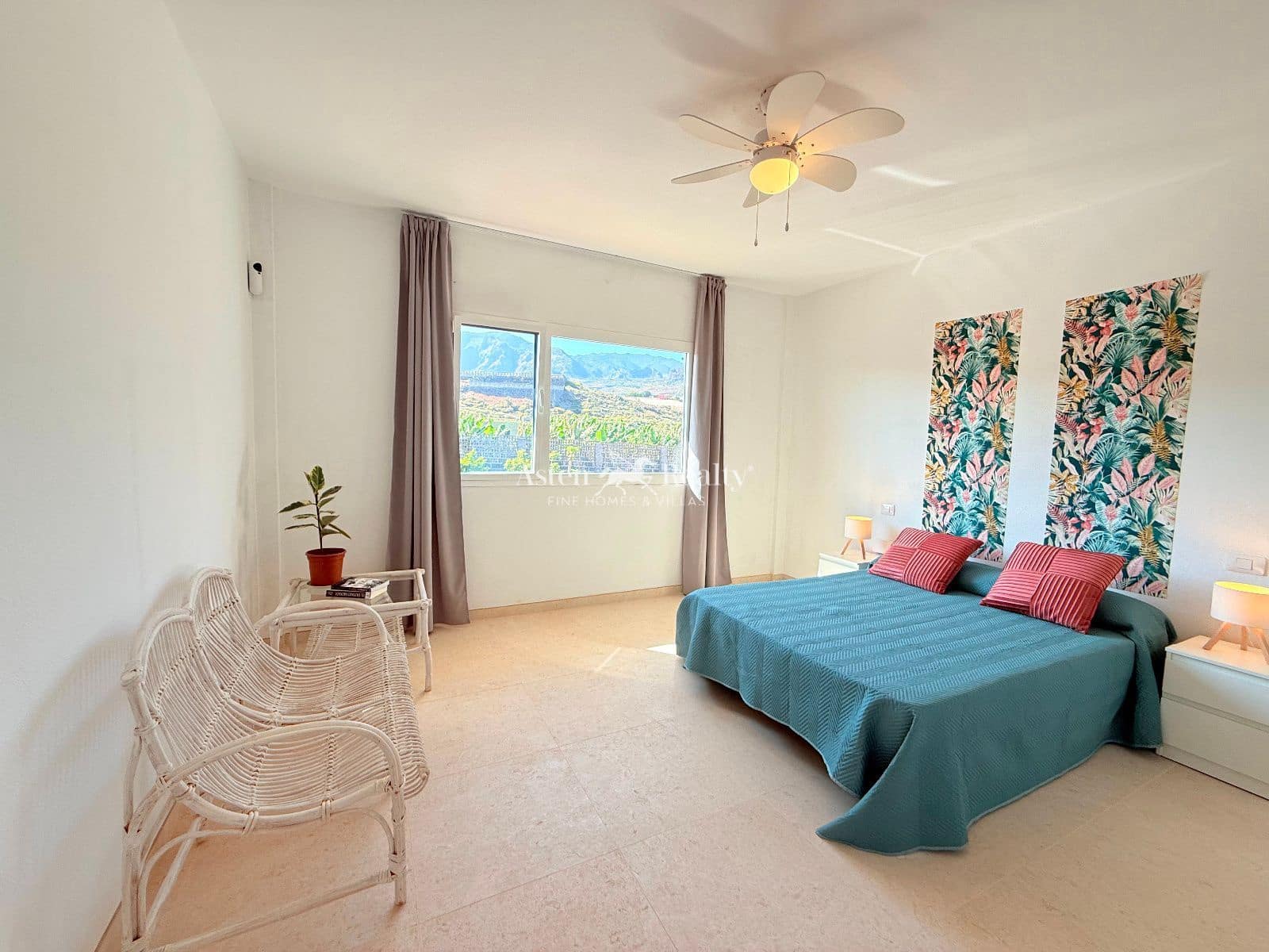 6 soveværelse Byhus til salg i Buenavista del Norte med swimmingpool garage - € 2.990.000 (Ref: 8695809)