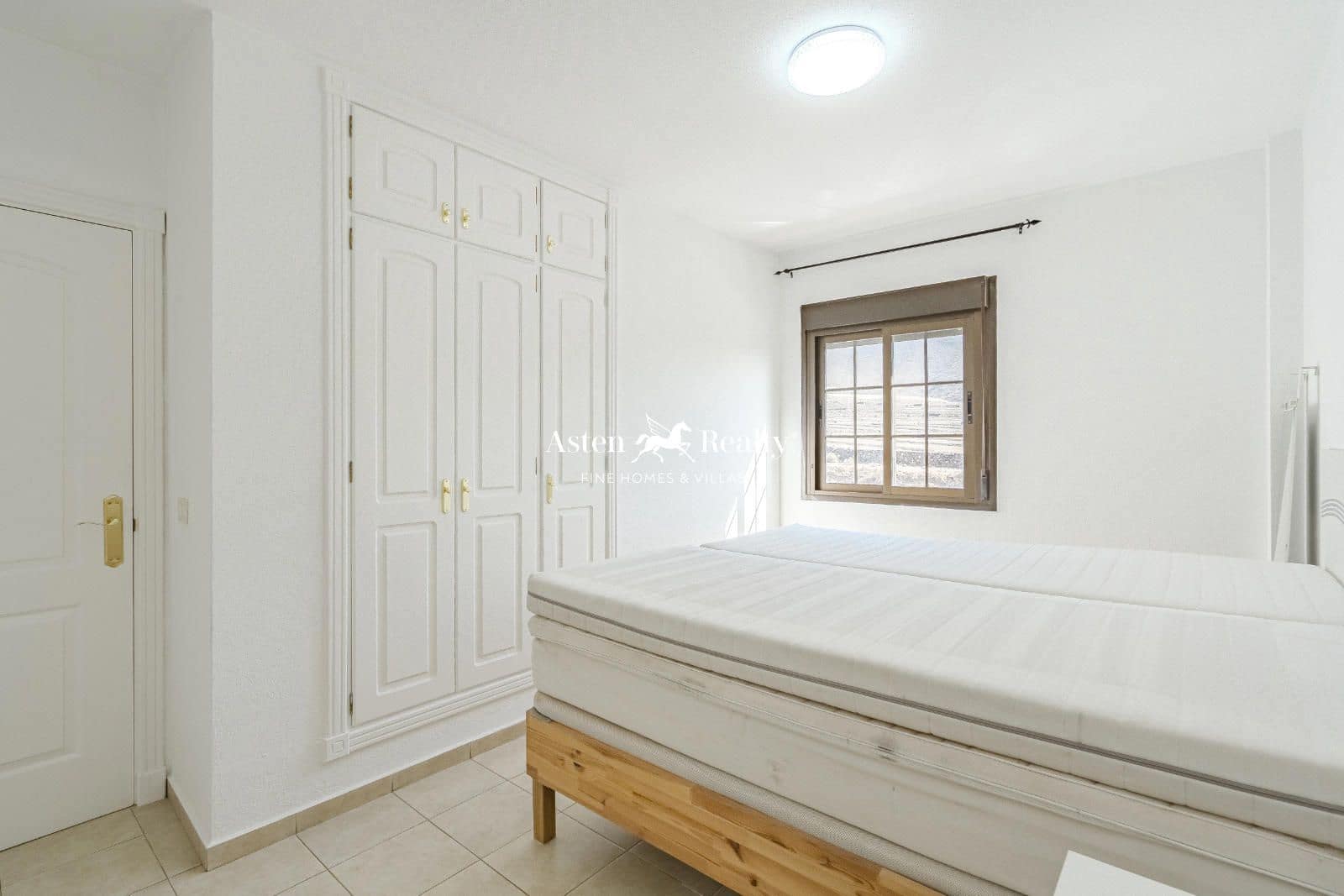 4 soveværelse Byhus til salg i Fanabe med garage - € 460.000 (Ref: 8705407)