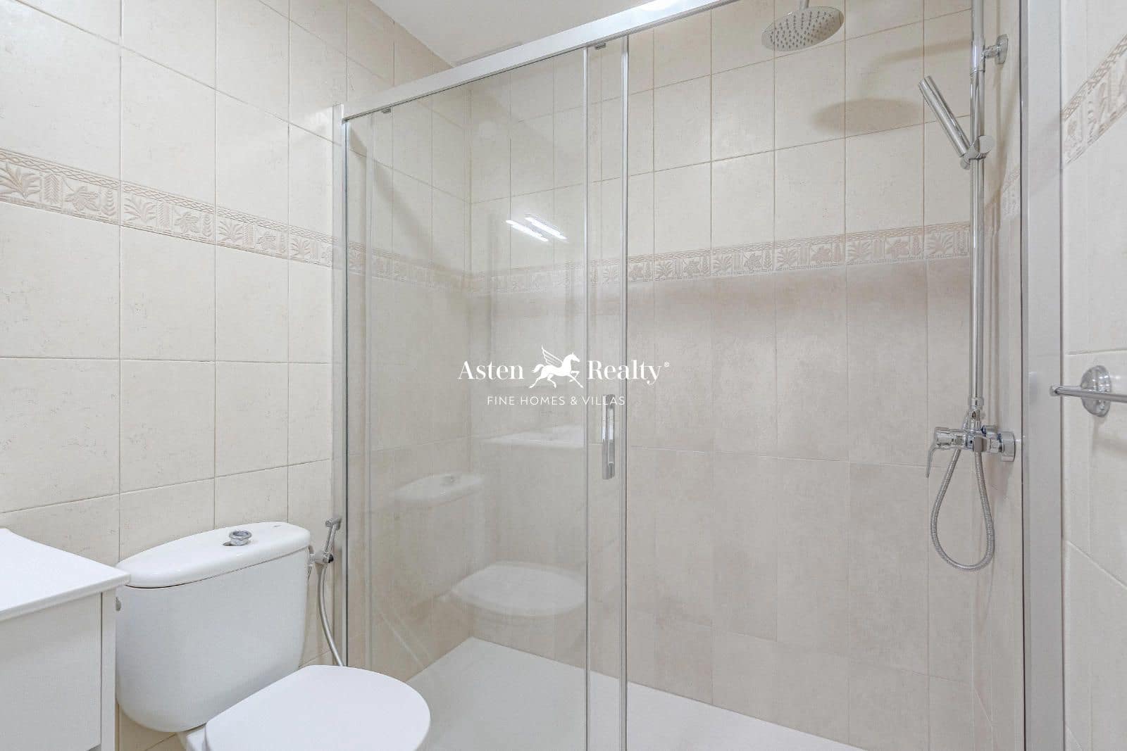 4 soveværelse Byhus til salg i Fanabe med garage - € 460.000 (Ref: 8705407)