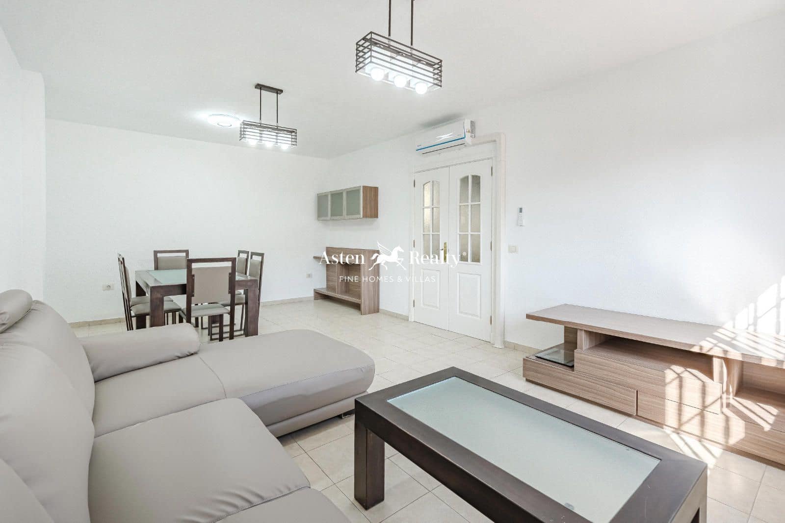 4 soveværelse Byhus til salg i Fanabe med garage - € 460.000 (Ref: 8705407)