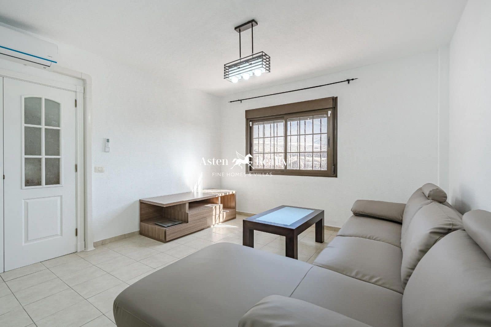 4 soveværelse Byhus til salg i Fanabe med garage - € 460.000 (Ref: 8705407)