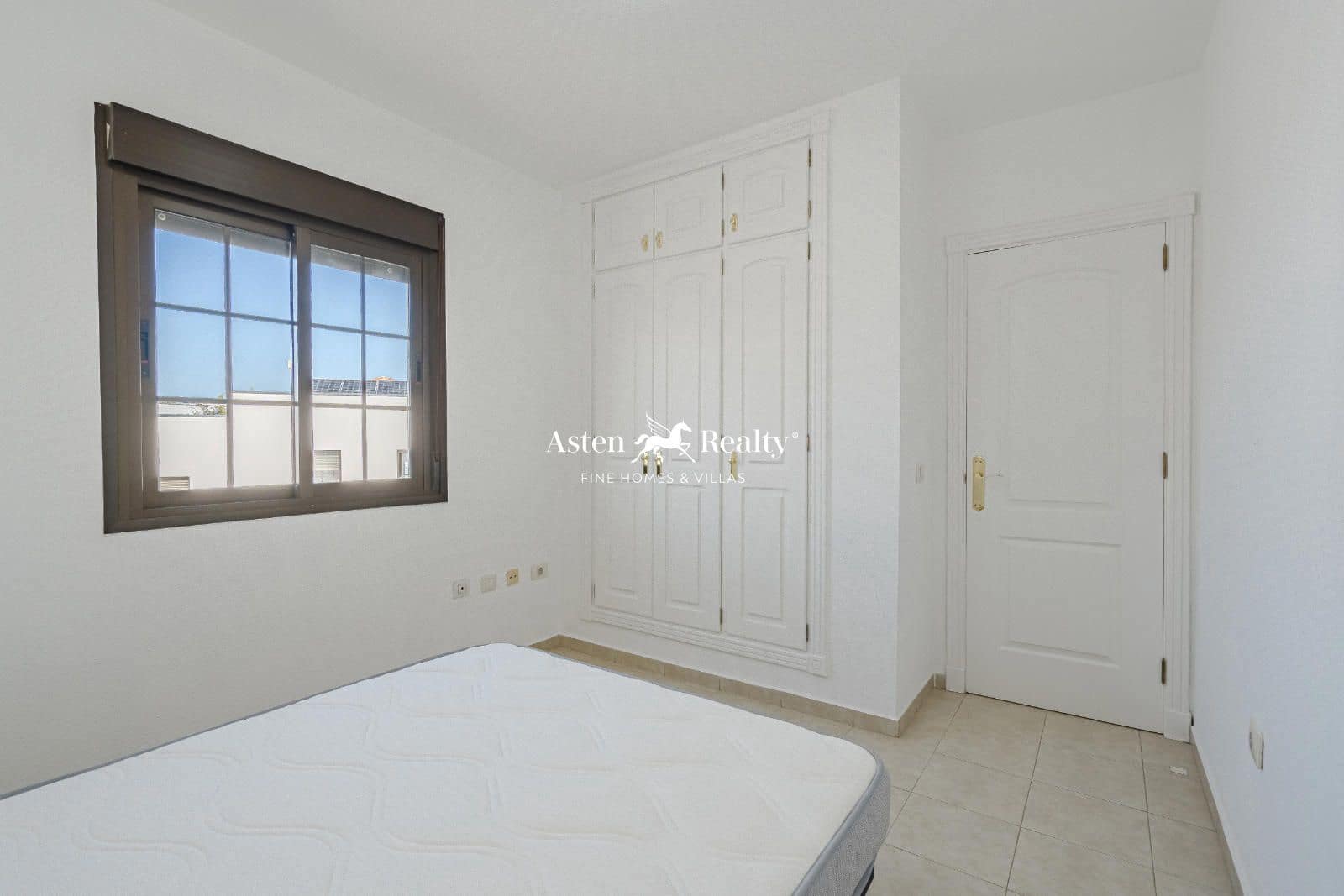 4 soveværelse Byhus til salg i Fanabe med garage - € 460.000 (Ref: 8705407)