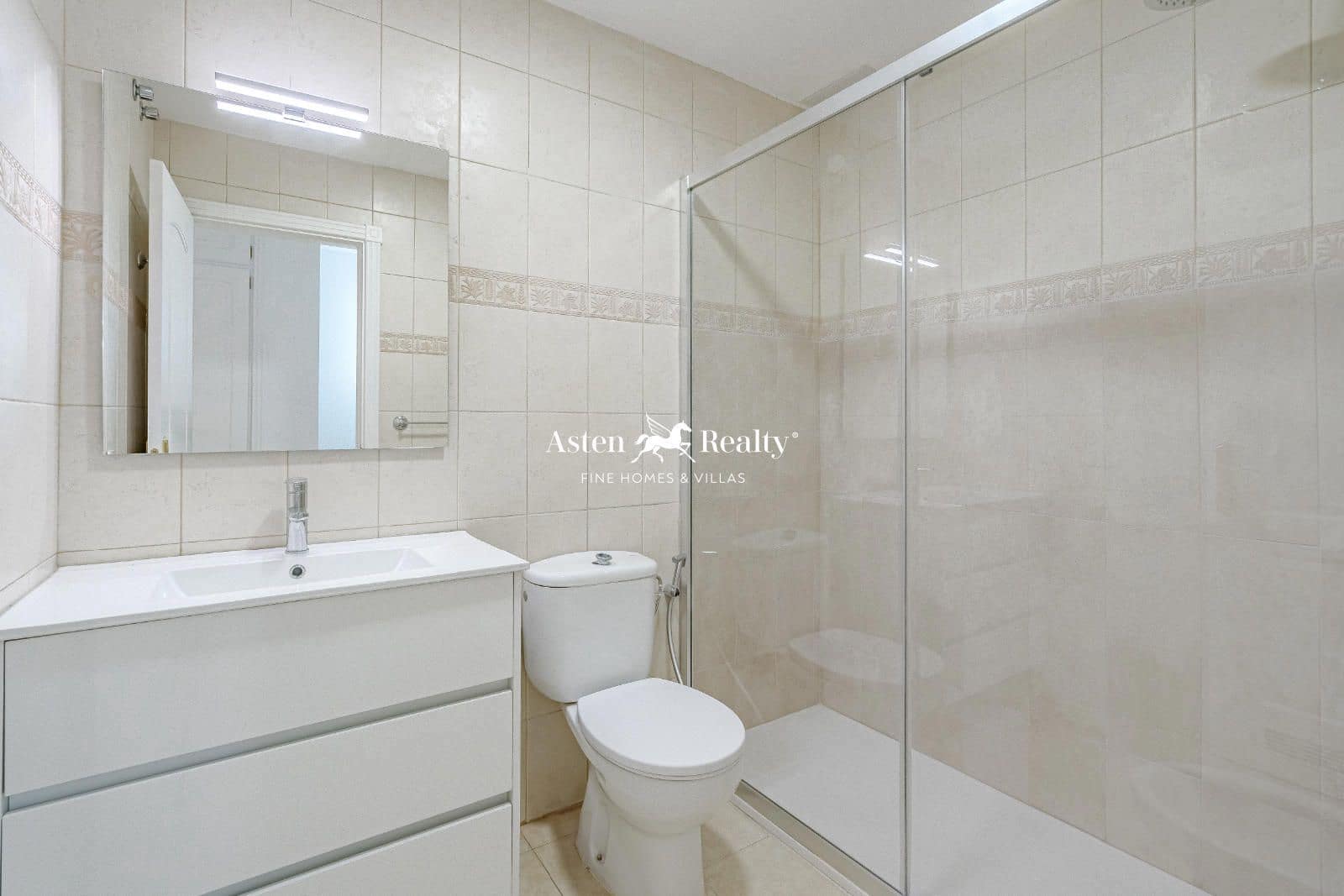 4 soveværelse Byhus til salg i Fanabe med garage - € 460.000 (Ref: 8705407)