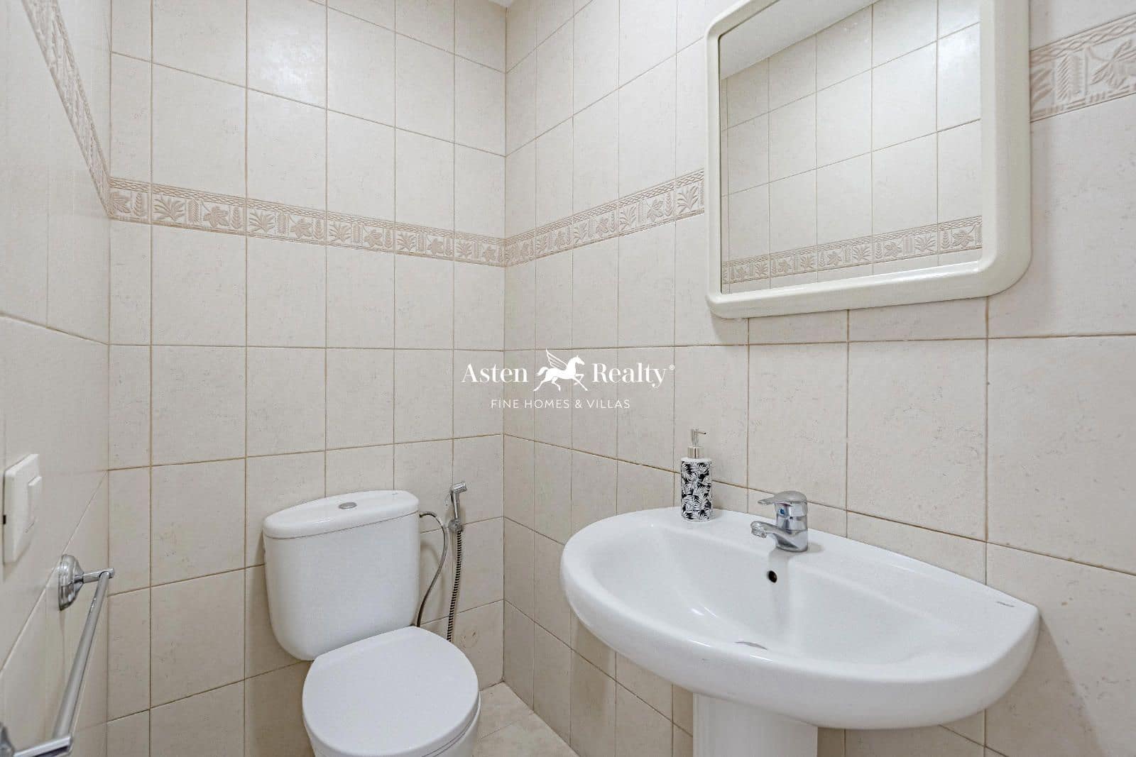 4 soveværelse Byhus til salg i Fanabe med garage - € 460.000 (Ref: 8705407)