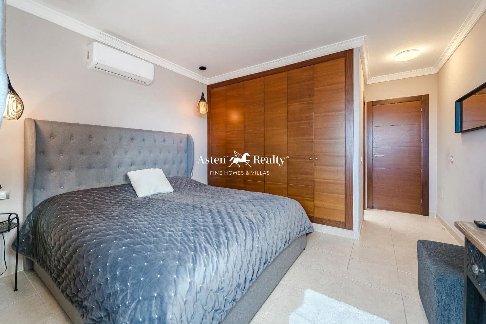 4 soveværelse Byhus til salg i Los Cristianos med swimmingpool garage - € 795.000 (Ref: 8706715)