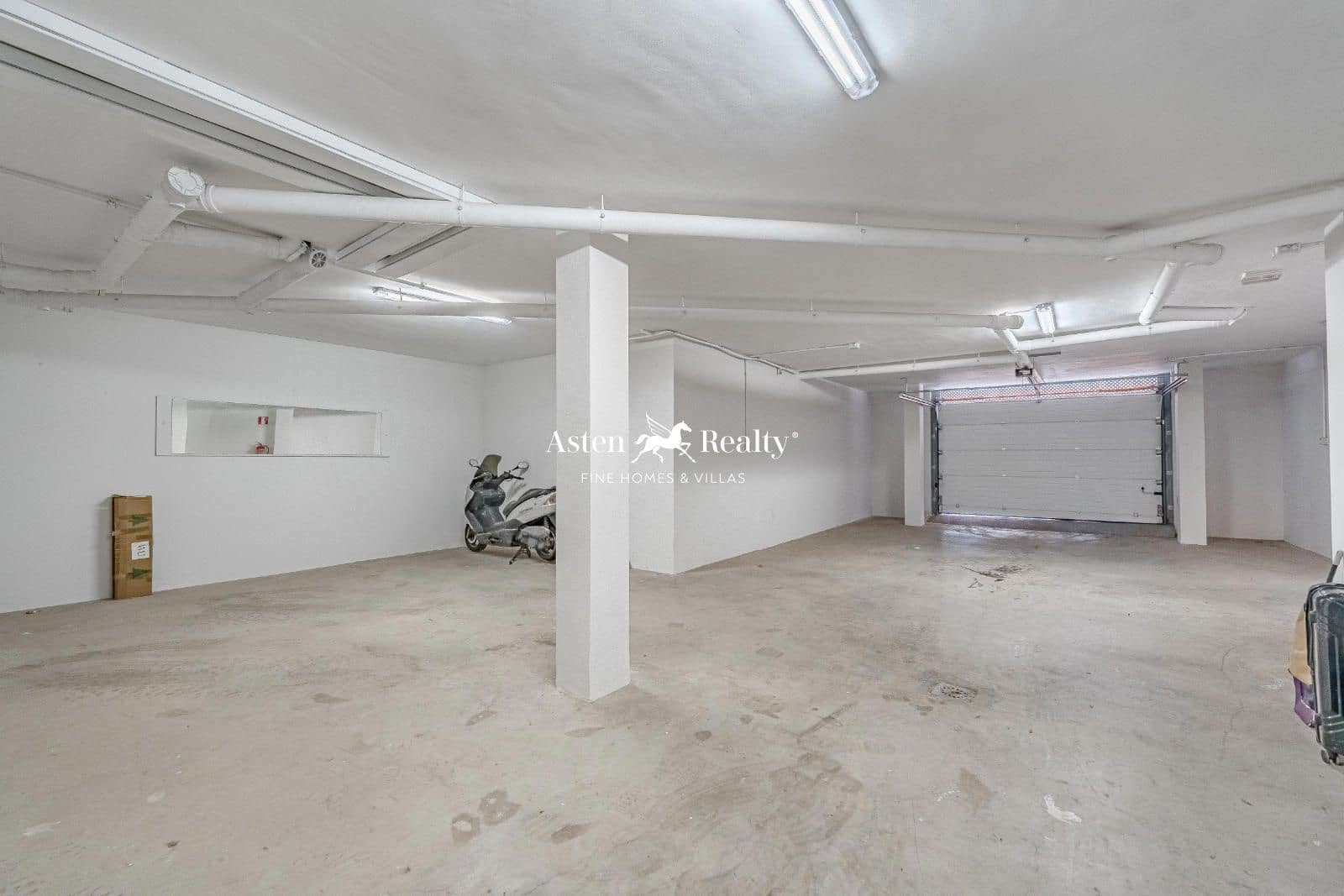 4 soveværelse Byhus til salg i Los Cristianos med swimmingpool garage - € 795.000 (Ref: 8706715)