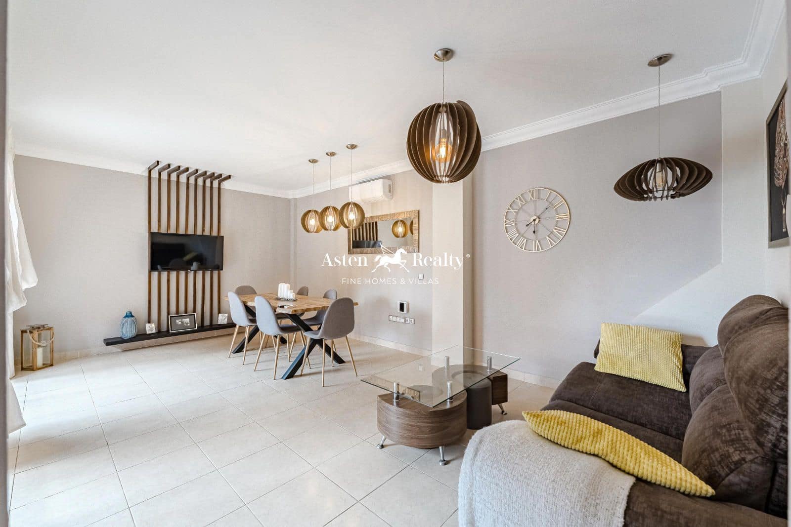 4 soveværelse Byhus til salg i Los Cristianos med swimmingpool garage - € 795.000 (Ref: 8706715)