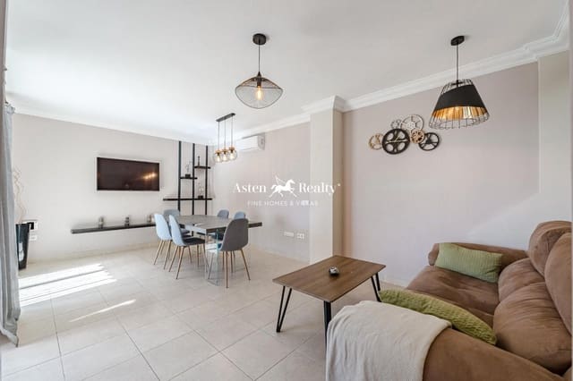 4 slaapkamer Huis te koop in Los Cristianos, Arona met zwembad garage - € 775.000 (Ref: 8707503)
