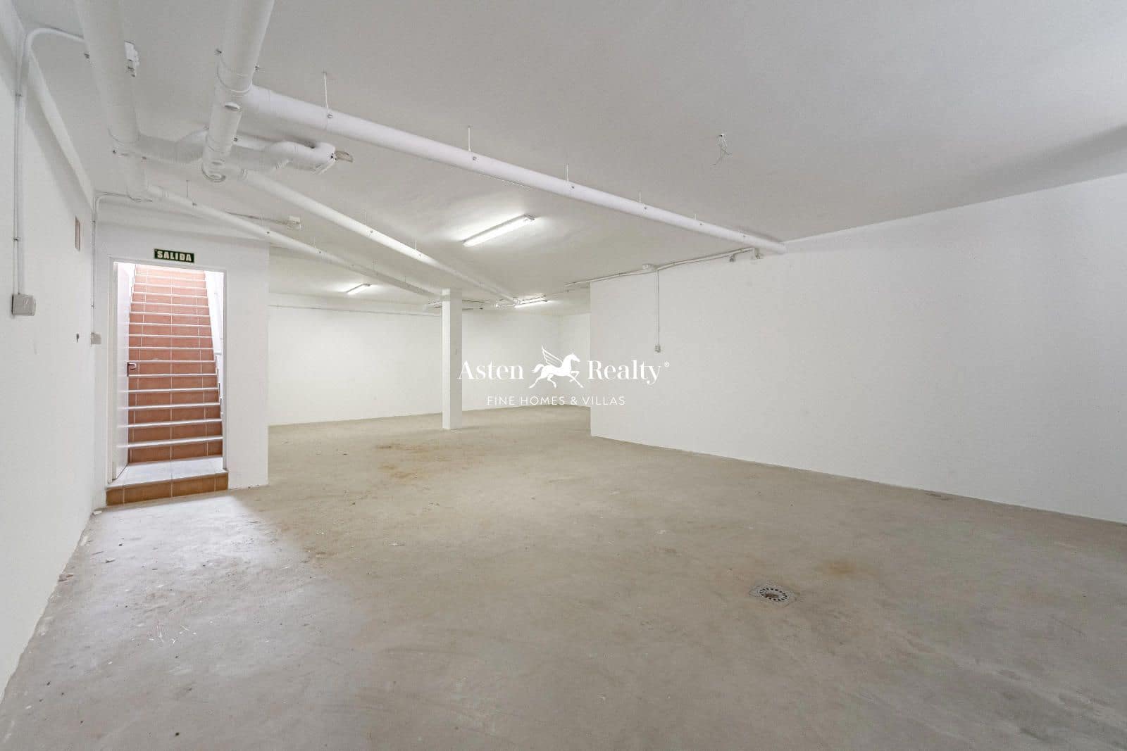 4 soveværelse Byhus til salg i Los Cristianos med swimmingpool garage - € 775.000 (Ref: 8707503)