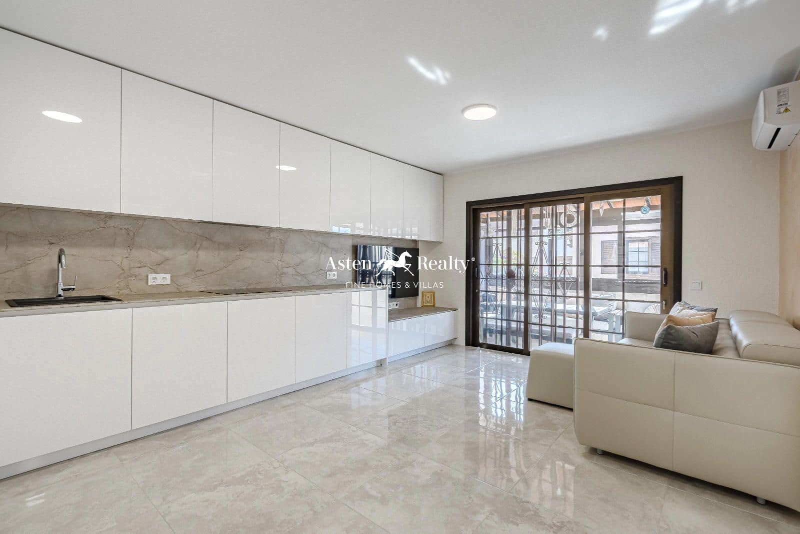 1 bedroom Flat for sale in Costa del Silencio with pool - € 230,000 (Ref: 8715190)