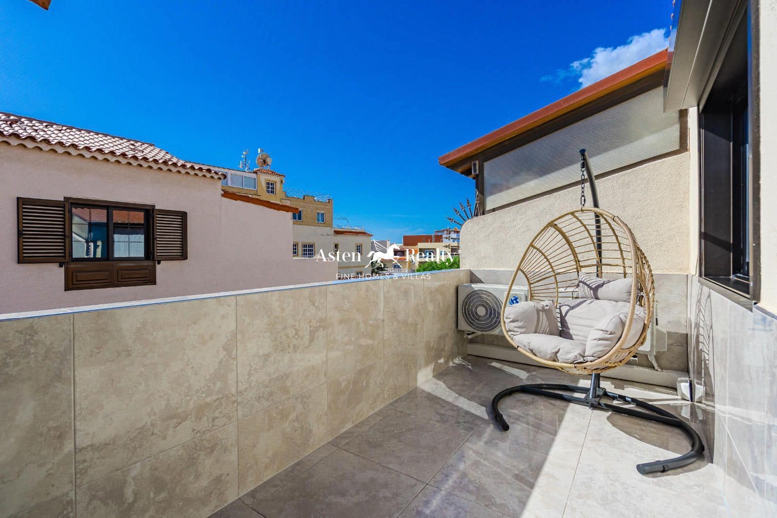 1 bedroom Flat for sale in Costa del Silencio with pool - € 230,000 (Ref: 8715190)