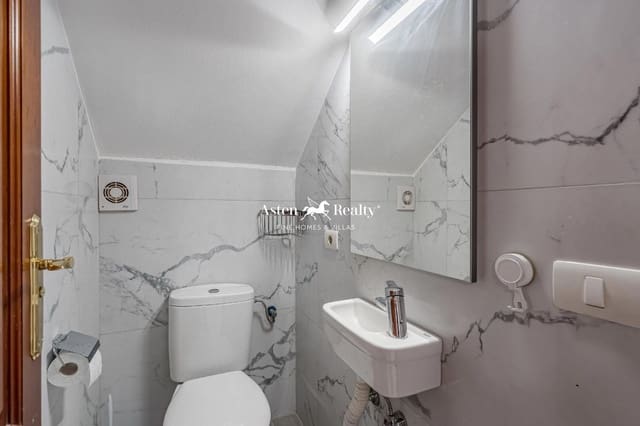 3 soveværelse Byhus til salg i Las Chafiras (San Miguel), San Miguel de Abona med garage - € 330.000 (Ref: 8715973)