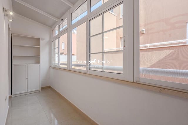 3 soveværelse Byhus til salg i Las Chafiras (San Miguel), San Miguel de Abona med garage - € 330.000 (Ref: 8715973)