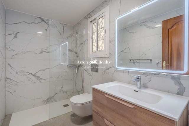 3 soveværelse Byhus til salg i Las Chafiras (San Miguel), San Miguel de Abona med garage - € 330.000 (Ref: 8715973)