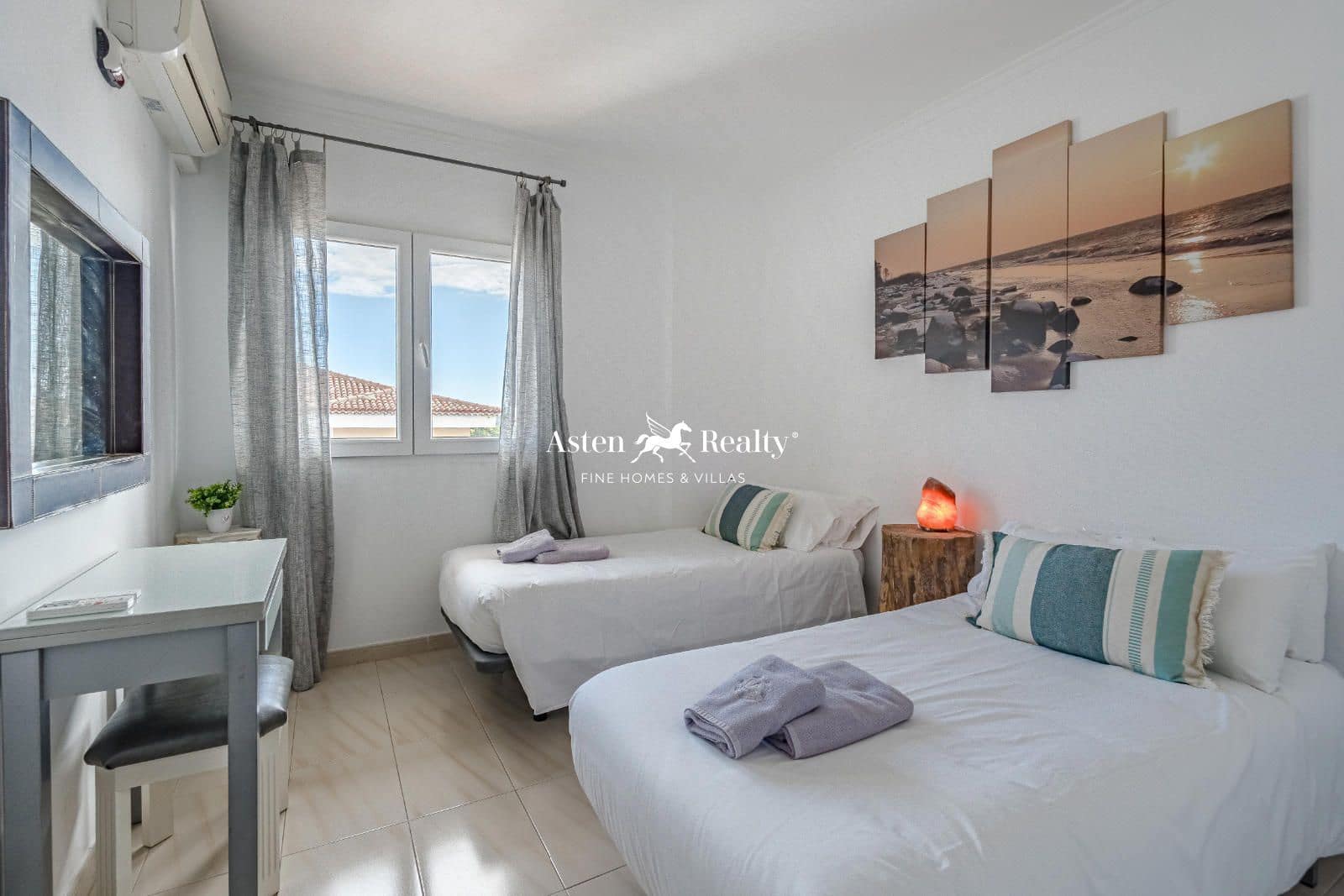 6 chambre Maison de Ville à vendre à Costa Adeje avec piscine garage - 1 600 000 € (Ref: 8716884)