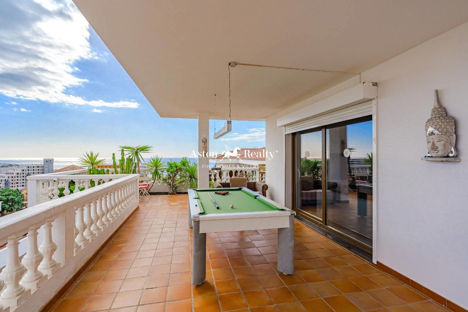 6 chambre Maison de Ville à vendre à Costa Adeje avec piscine garage - 1 600 000 € (Ref: 8716884)