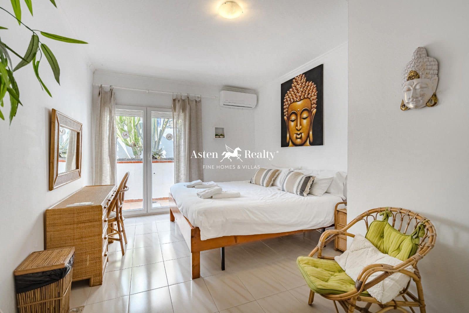 6 chambre Maison de Ville à vendre à Costa Adeje avec piscine garage - 1 600 000 € (Ref: 8716884)