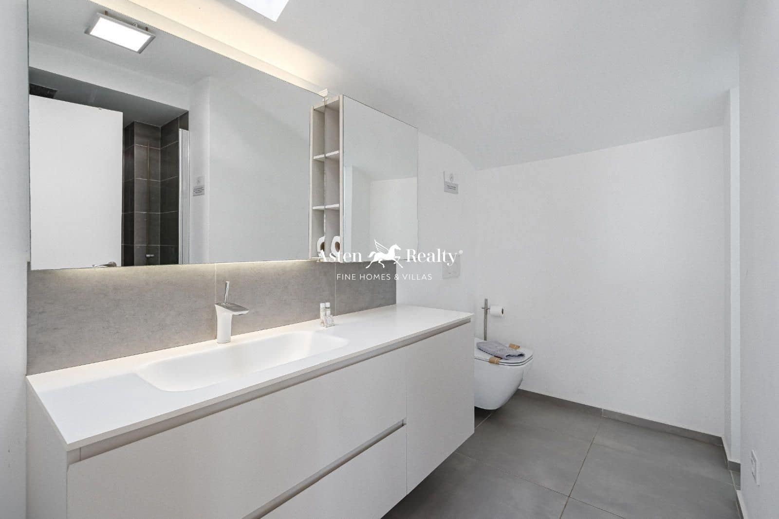 6 chambre Maison de Ville à vendre à Costa Adeje avec piscine garage - 1 600 000 € (Ref: 8716884)