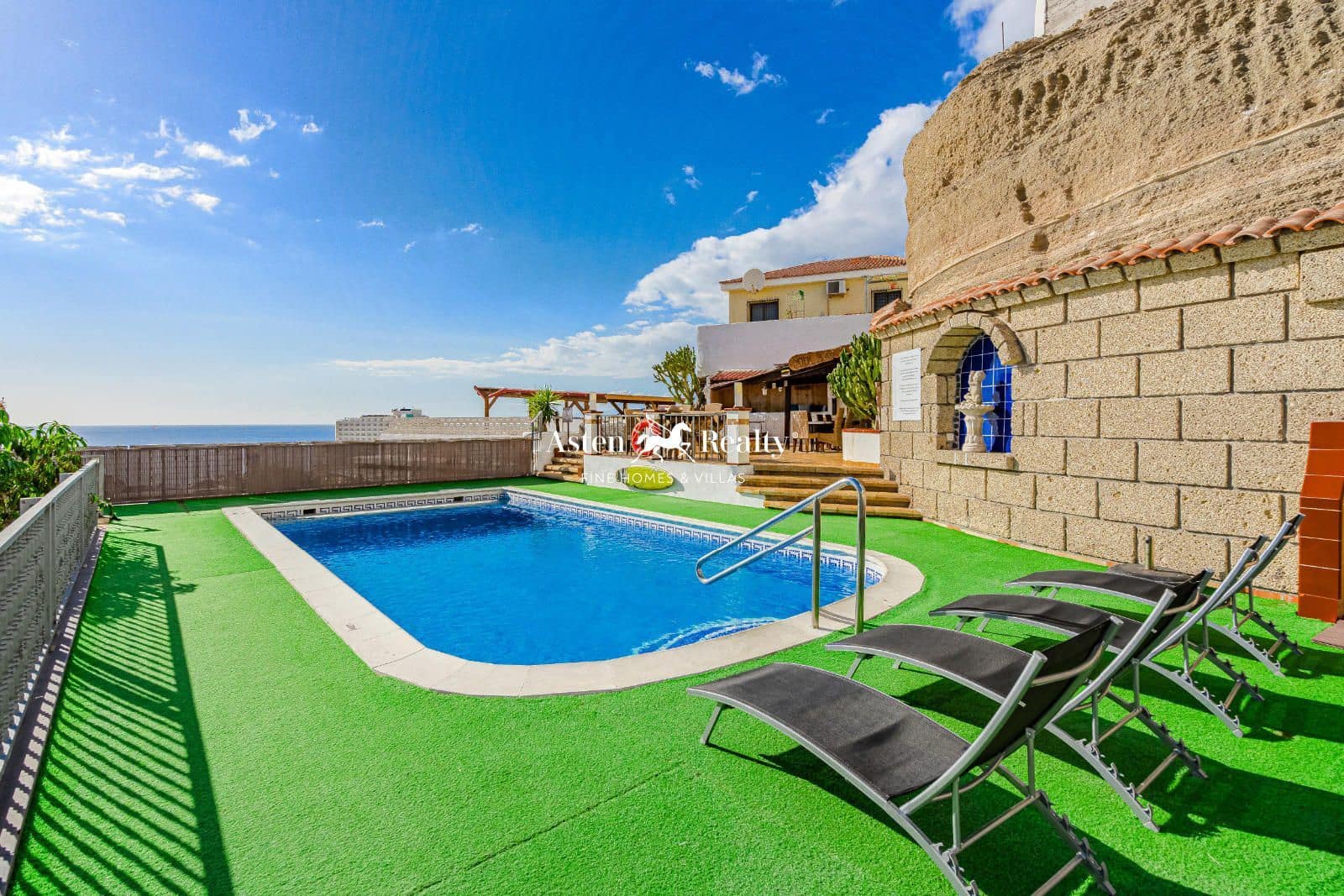 6 chambre Maison de Ville à vendre à Costa Adeje avec piscine garage - 1 600 000 € (Ref: 8716884)