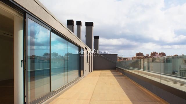 3 slaapkamer Penthouse te koop in Zona Puerto Deportivo, Fuengirola met zwembad garage - € 1.550.000 (Ref: 8718739)