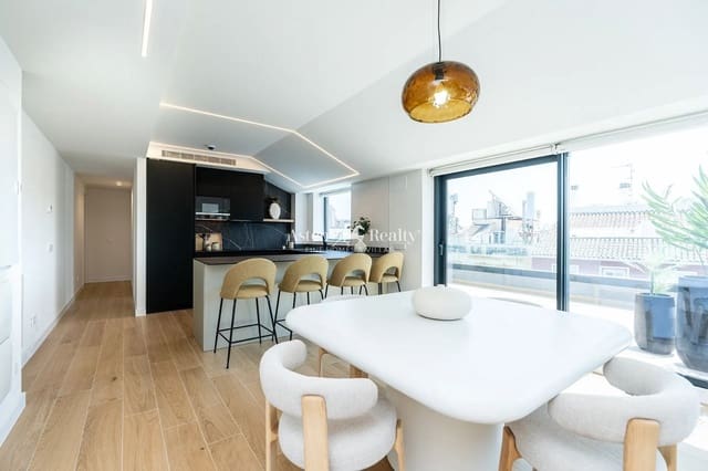 3 slaapkamer Penthouse te koop in Zona Puerto Deportivo, Fuengirola met zwembad garage - € 1.550.000 (Ref: 8718739)