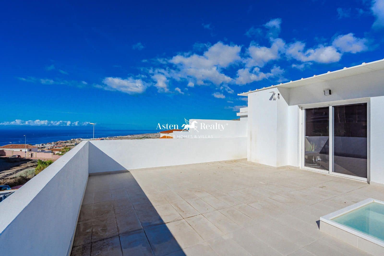 3 slaapkamer Huis te koop in Torviscas met zwembad garage - € 850.000 (Ref: 8738881)