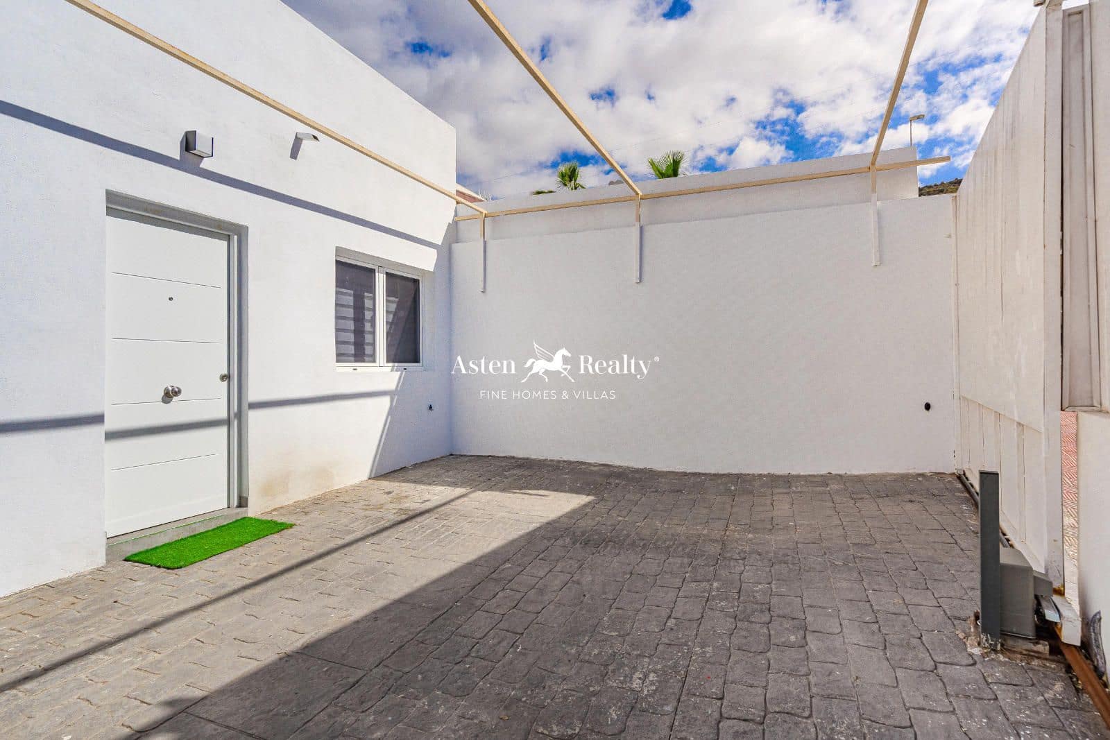 3 slaapkamer Huis te koop in Torviscas met zwembad garage - € 850.000 (Ref: 8738881)