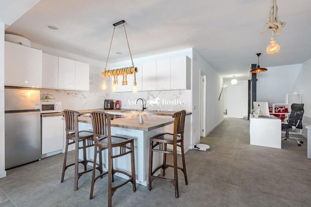 3 slaapkamer Huis te koop in Torviscas, Adeje met zwembad garage - € 850.000 (Ref: 8738881)