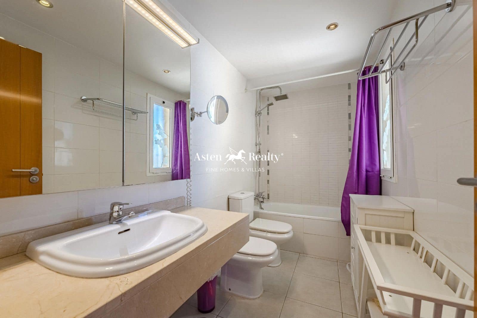 4 soveværelse Byhus til salg i Torviscas med swimmingpool garage - € 680.000 (Ref: 8742279)