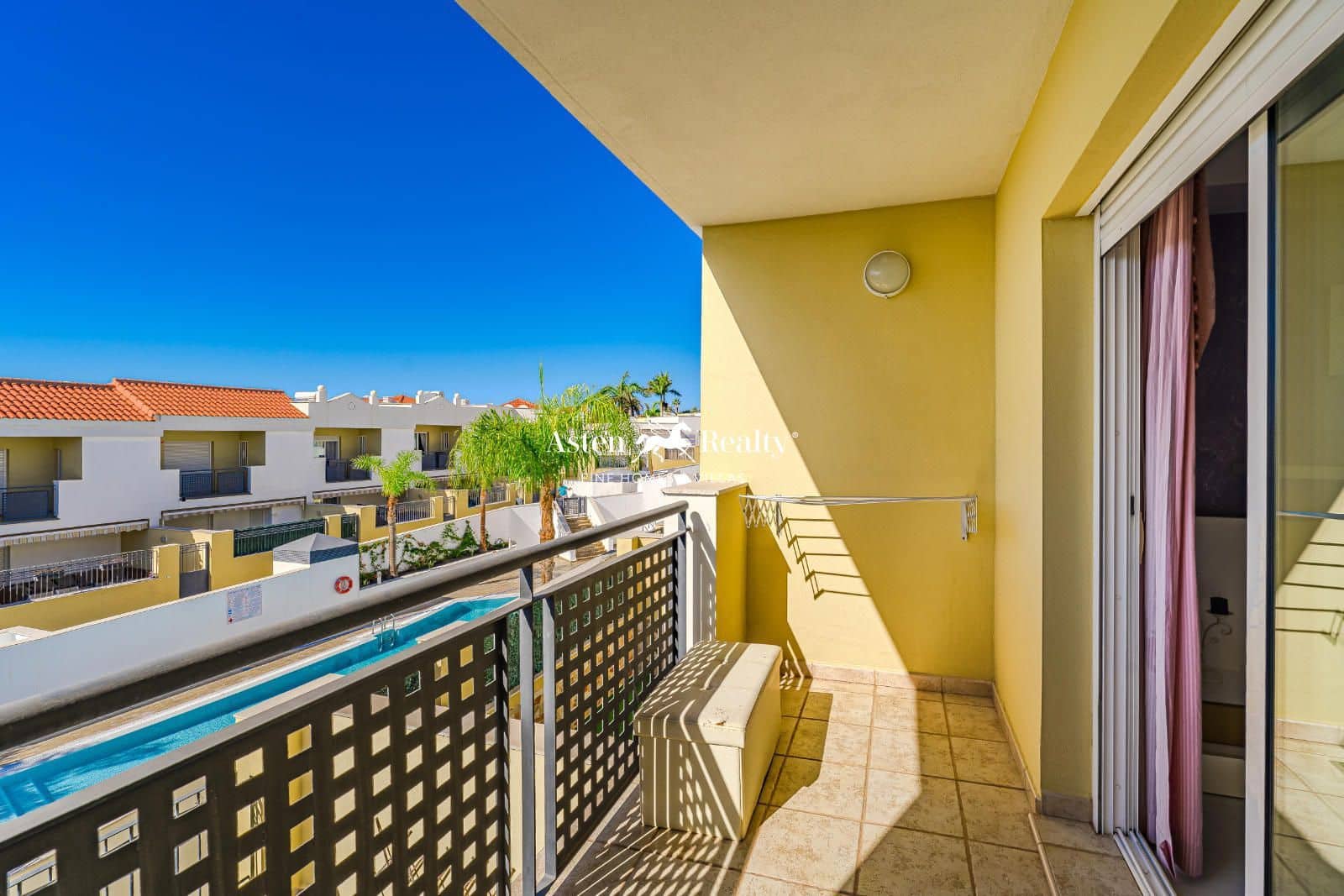 4 soveværelse Byhus til salg i Torviscas med swimmingpool garage - € 680.000 (Ref: 8742279)